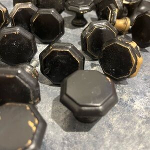 Set of 10 vintage brass Elegant Black Octagonal Knobs 1980’s